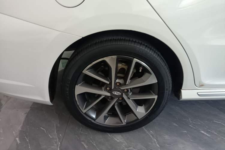 Used Chery Arrizo GX 2018 1.5T CVT Color Version China V Standard Right Rear Wheel Hub