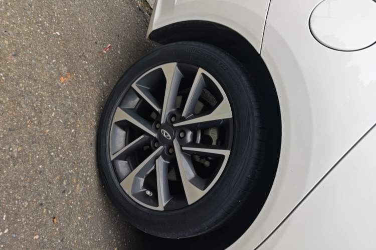 Used Chery Arrizo GX 2018 1.5T CVT Color Version China V Standard Right Rear Wheel Hub