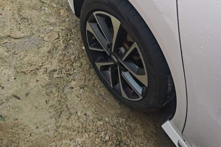 Used Chery Arrizo GX 2018 1.5T CVT Color Version China V Standard Right Rear Wheel Hub