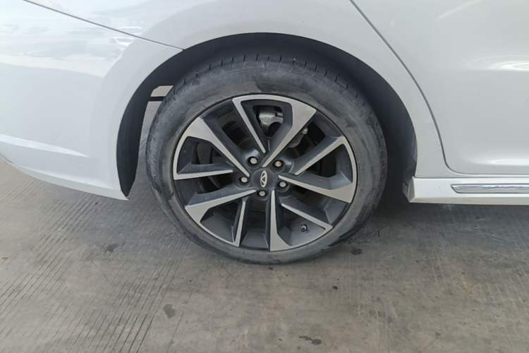 Used Chery Arrizo GX 2018 1.5T Manual Version Emission Standard China V Right Rear Wheel Hub