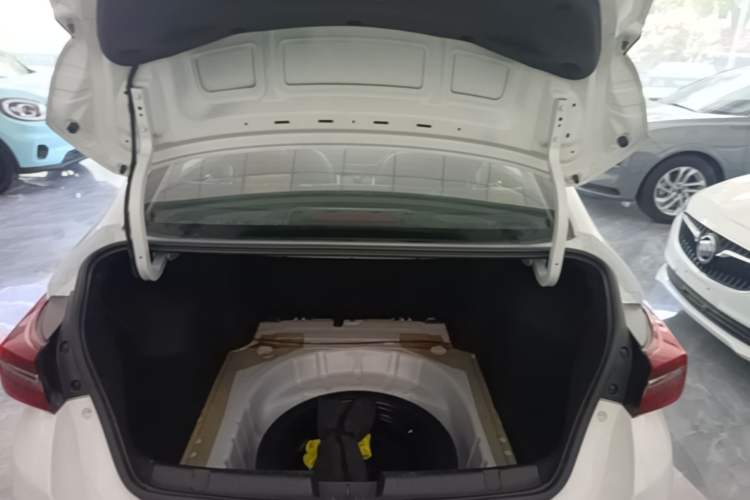 Used Chery Arrizo GX 2018 1.5T CVT Color Version China V Standard Trunk