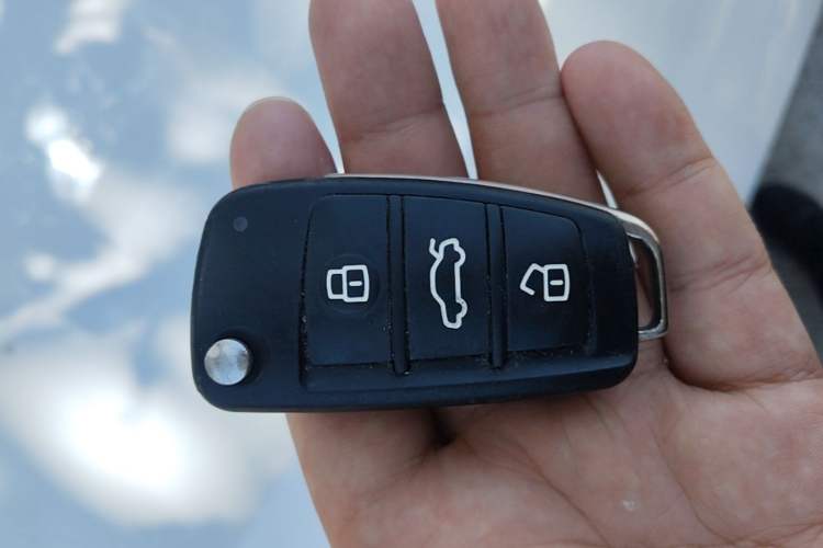 Used Chery Arrizo GX 2018 1.5T CVT Dynamic Color Version China V Standard Vehicle Key
