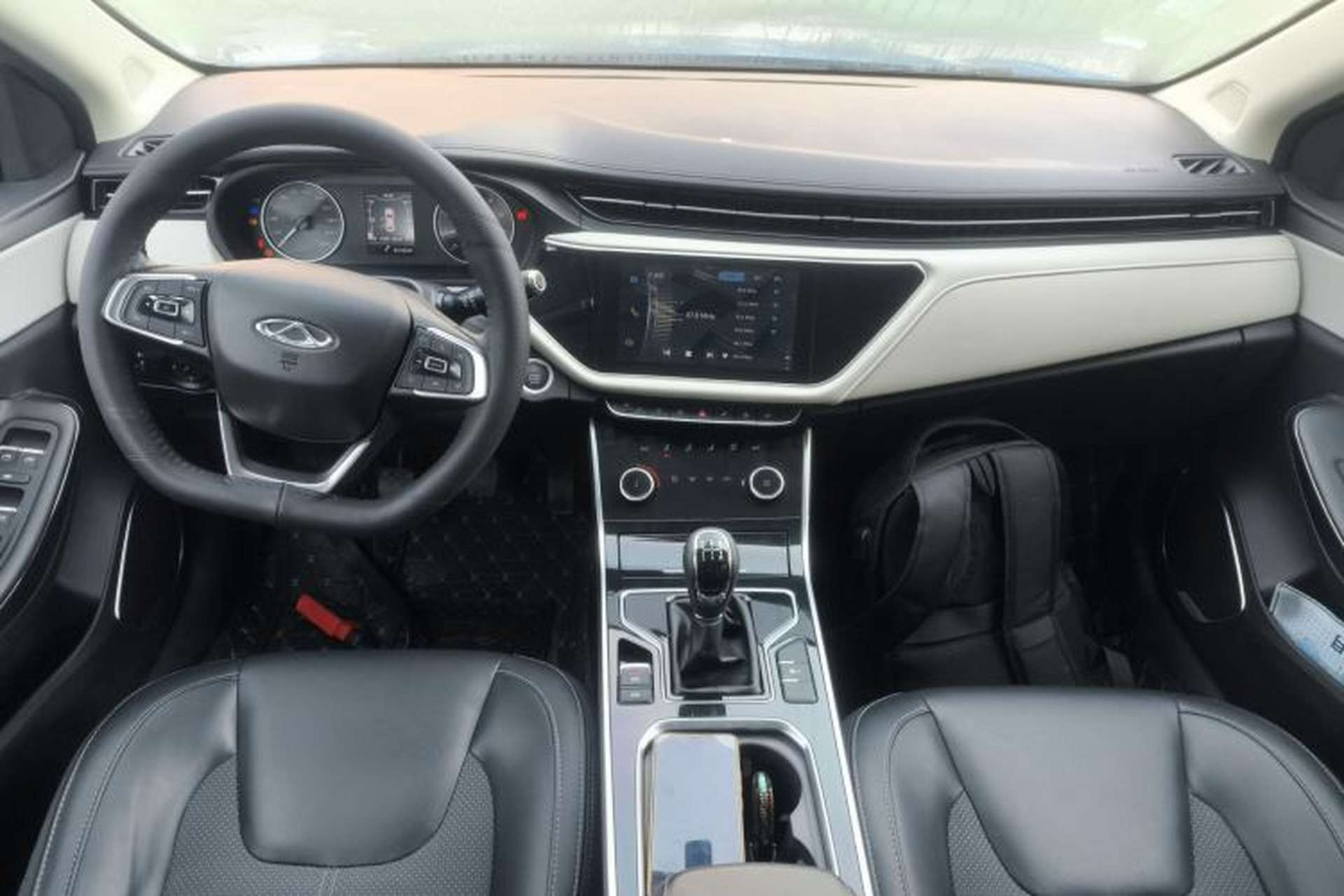Used Chery Arrizo GX 2019 1.5T Manual New Dynamic Color Version China VI Standard Center Console