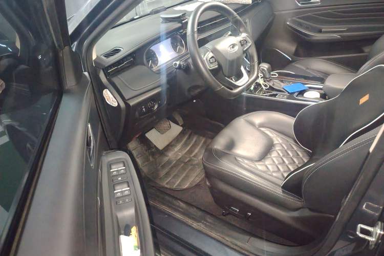 Used Chery Arrizo GX 2019 Pro 1.5T CVT Model Color Version China VI Standard Driver Seat
