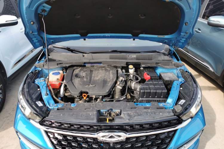 Used Chery Arrizo GX 2019 Pro 1.5T CVT Model Color Version China VI Standard Engine Bay