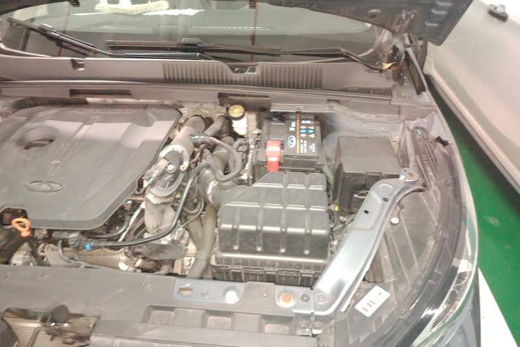 Used Chery Arrizo GX 2019 Pro 1.5T CVT Model Color Version China VI Standard Engine Bay Left