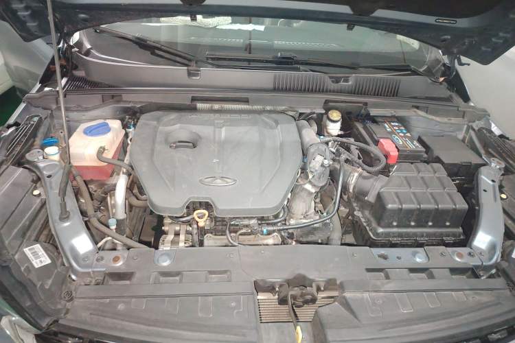 Used Chery Arrizo GX 2019 Pro 1.5T CVT Model Color Version China VI Standard Engine Bay