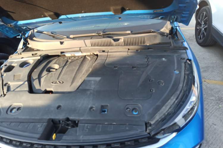 Used Chery Arrizo GX 2019 Pro 1.5T CVT Smart Color Version China VI Standard Engine Bay