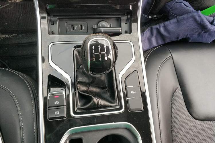 Used Chery Arrizo GX 2019 Pro 1.5T Manual Sporty Edition China VI Standard Gear Lever