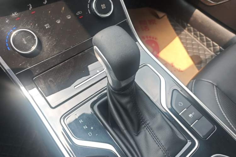 Used Chery Arrizo GX 2019 1.5T CVT New Color Version China VI Standard Gear Lever