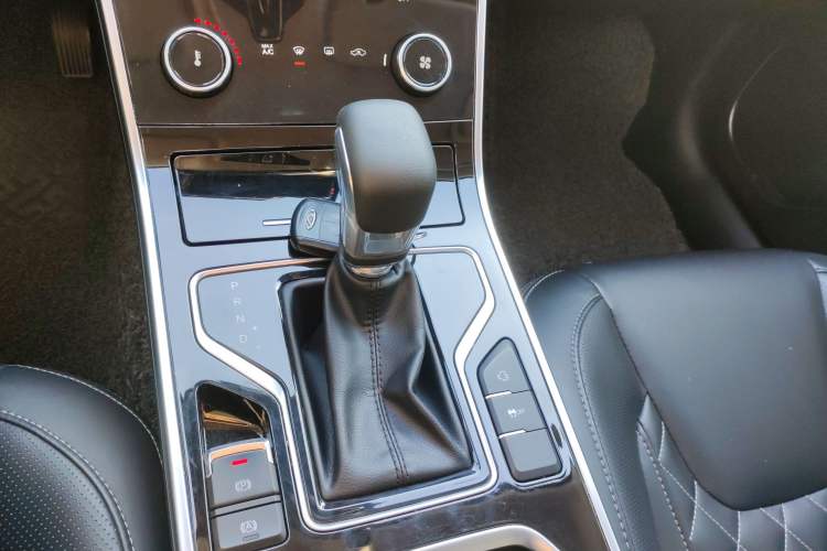 Used Chery Arrizo GX 2019 1.5T CVT New Color Version China VI Standard Gear Lever