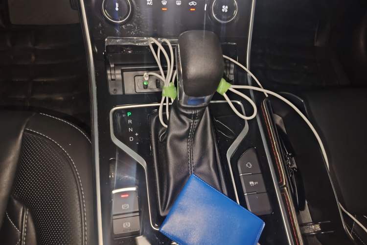 Used Chery Arrizo GX 2019 Pro 1.5T CVT Model Color Version China VI Standard Gear Lever