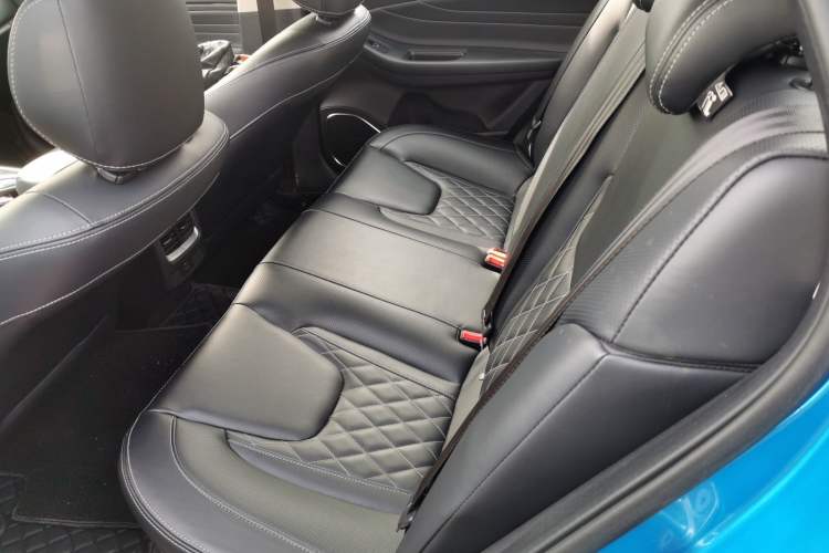 Used Chery Arrizo GX 2019 Pro 1.5T CVT Model Color Version China VI Standard Left Rear Seat