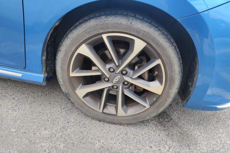 Used Chery Arrizo GX 2019 Pro 1.5T CVT Model Color Version China VI Standard Right Front Wheel Hub