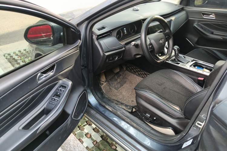 Used Chery Arrizo GX 2019 Pro 1.5T CVT Model Color Version China VI Standard Driver Seat