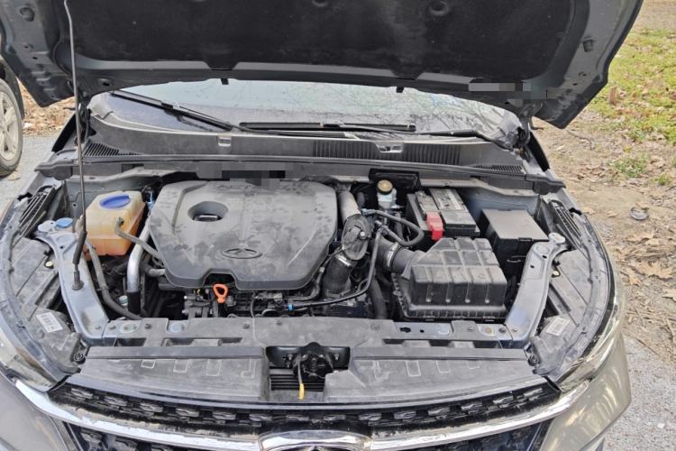 Used Chery Arrizo GX 2019 Pro 1.5T CVT Model Color Version China VI Standard Engine Bay