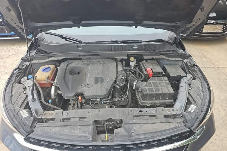 Used Chery Arrizo GX 2019 Pro 1.5T CVT Model Color Version China VI Standard Engine Bay
