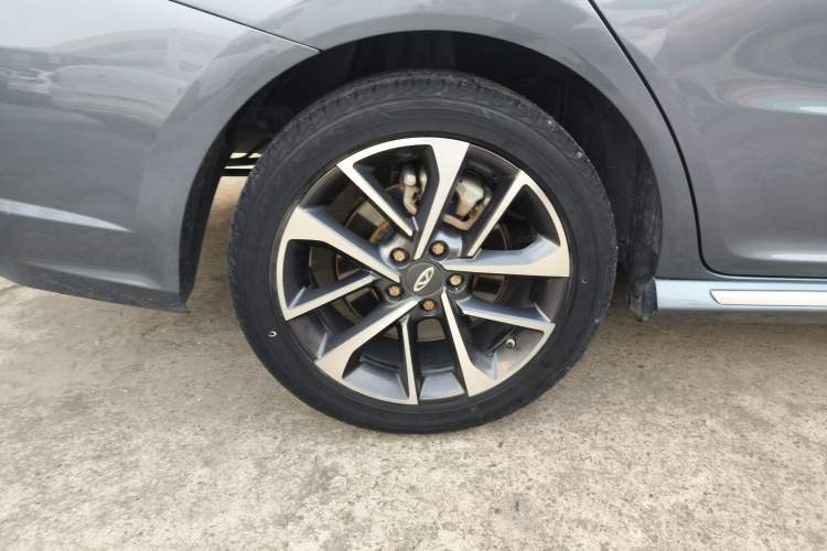 Used Chery Arrizo GX 2019 Pro 1.5T CVT Model Color Version China VI Standard Exterior 8