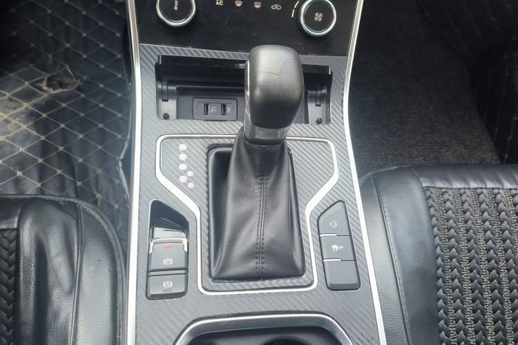Used Chery Arrizo GX 2019 1.5T CVT New Color Version China VI Standard Gear Lever