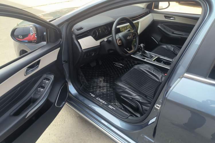Used Chery Arrizo GX 2019 1.5T CVT New Color Version China VI Standard Interior 4