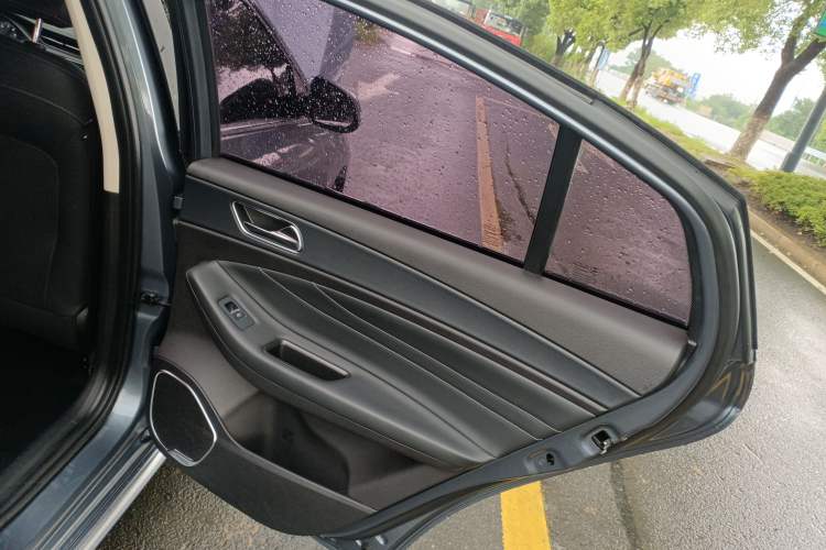 Used Chery Arrizo GX 2019 Pro 1.5T CVT Dynamic Color Edition China VI Standard Interior 6