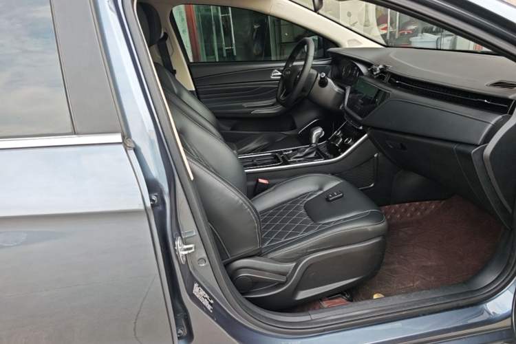 Used Chery Arrizo GX 2019 Pro 1.5T CVT Model Color Version China VI Standard Right Front Seat