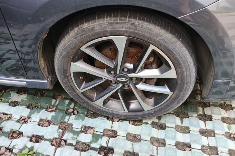 Used Chery Arrizo GX 2019 Pro 1.5T CVT Model Color Version China VI Standard Right Front Wheel Hub