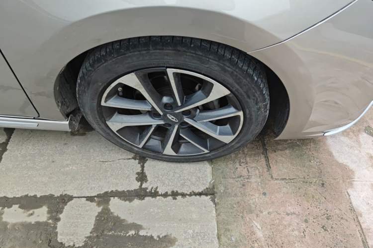 Used Chery Arrizo GX 2019 1.5T CVT New Color Version China VI Standard Right Front Wheel Hub