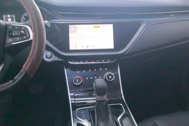 Used Chery Arrizo GX 2019 Pro 1.5T CVT Dynamic Color Edition China VI Standard Audio And AC Panel