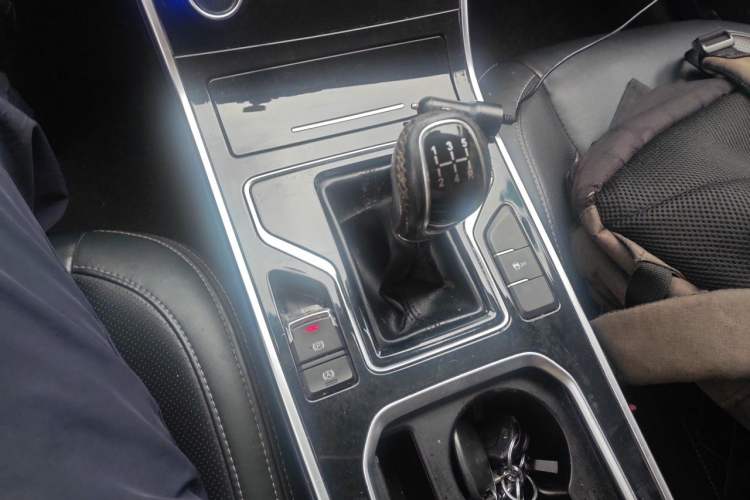 Used Chery Arrizo GX 2019 Pro 1.5T Manual Edition China VI Emission Standard Gear Lever