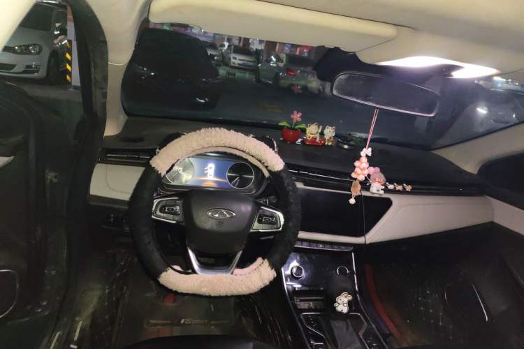 Used Chery Arrizo GX 2019 1.5T CVT New Color Version China VI Standard Center Console