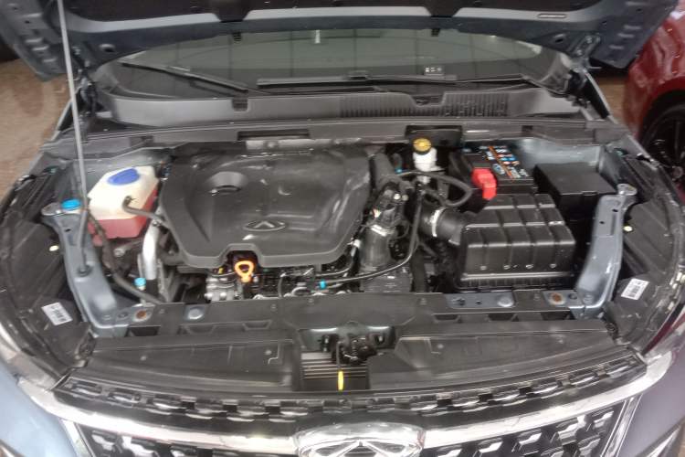 Used Chery Arrizo GX 2019 Pro 1.5T CVT Model Color Version China VI Standard Engine Bay