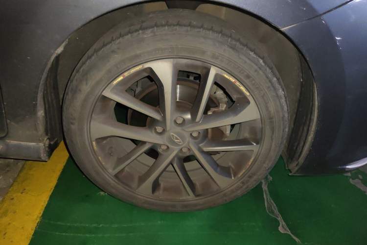 Used Chery Arrizo GX 2019 1.5T CVT New Color Version China VI Standard Right Front Wheel Hub