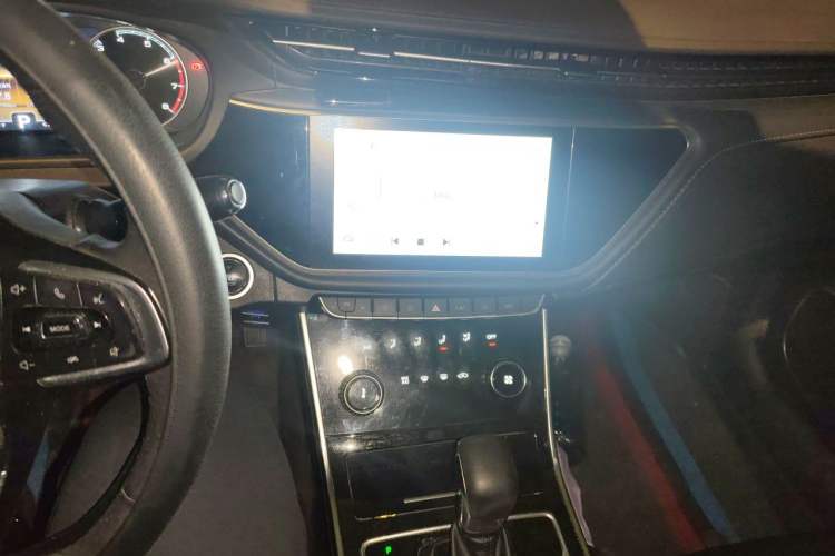 Used Chery Arrizo GX 2019 Pro 1.5T CVT Model Color Version China VI Standard Audio And AC Panel