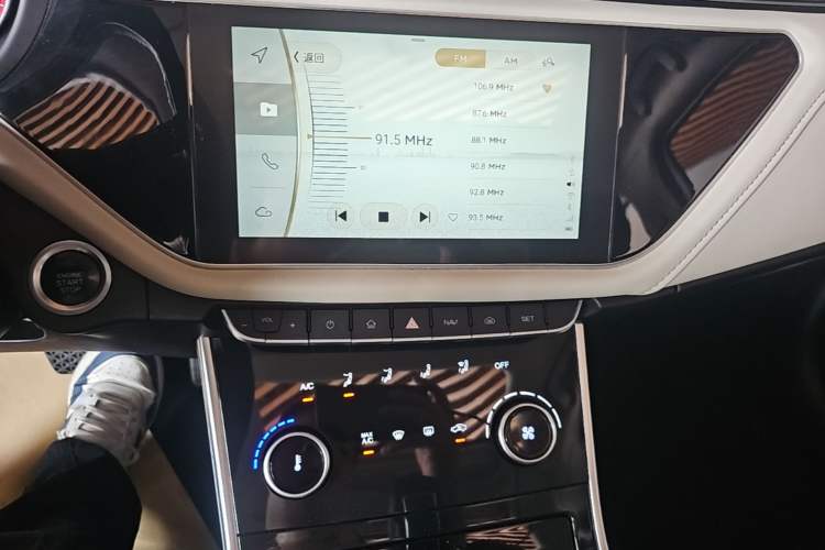 Used Chery Arrizo GX 2019 Pro 1.5T CVT Model Color Version China VI Standard Audio And AC Panel