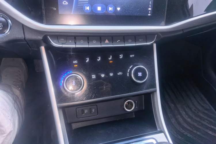 Used Chery Arrizo GX 2019 Champion Edition 1.5L Manual Fashion Model Audio And AC Panel