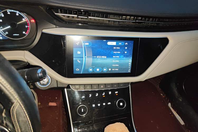 Used Chery Arrizo GX 2019 1.5T CVT New Color Version China V Standard Audio And AC Panel
