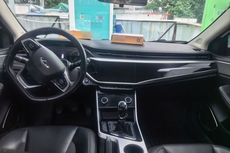 Used Chery Arrizo GX 2019 Champion Edition 1.5L Manual Fashion Model Center Console