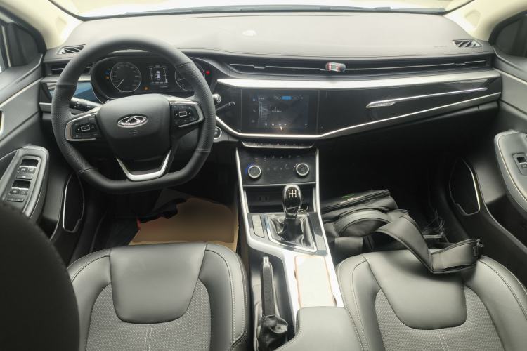 Used Chery Arrizo GX 2019 Champion Edition 1.5L Manual Fashion Model Center Console