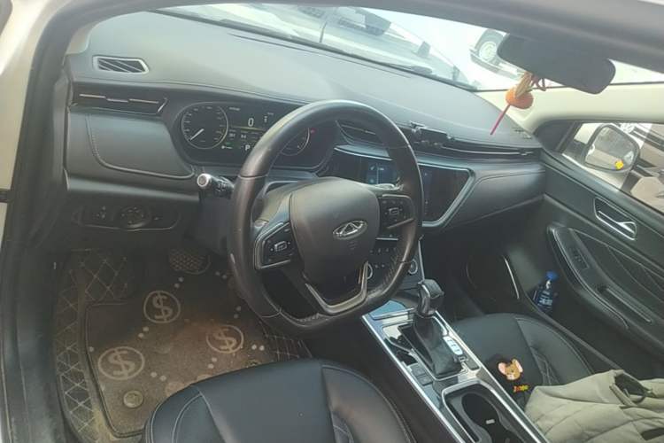 Used Chery Arrizo GX 2019 Pro 1.5T CVT Model Color Version China VI Standard Center Console