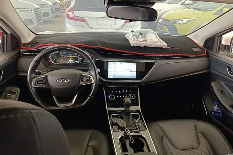 Used Chery Arrizo GX 2019 Pro 1.5T CVT Model Color Version China VI Standard Center Console