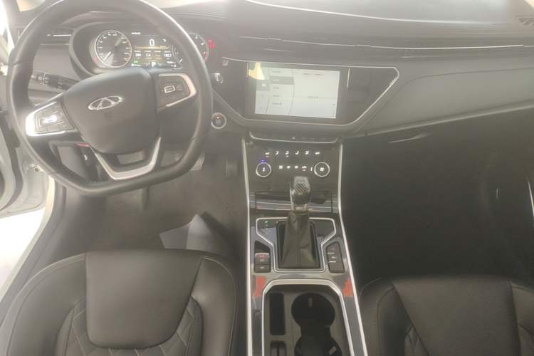 Used Chery Arrizo GX 2019 Pro 1.5T CVT Model Color Version China VI Standard Center Console