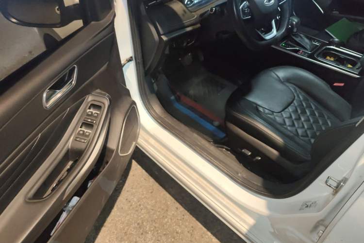 Used Chery Arrizo GX 2019 Pro 1.5T CVT Model Color Version China VI Standard Driver Seat