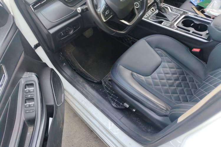 Used Chery Arrizo GX 2019 Pro 1.5T CVT Model Color Version China VI Standard Driver Seat