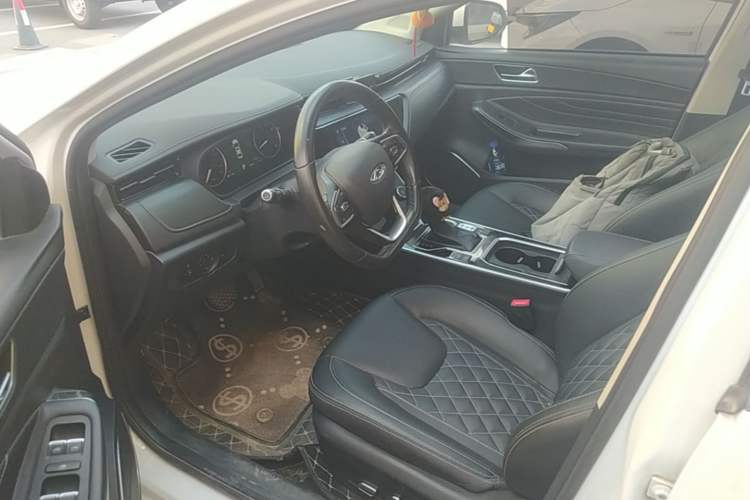 Used Chery Arrizo GX 2019 Pro 1.5T CVT Model Color Version China VI Standard Driver Seat