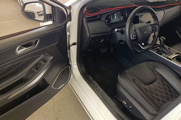 Used Chery Arrizo GX 2019 Pro 1.5T CVT Model Color Version China VI Standard Driver Seat