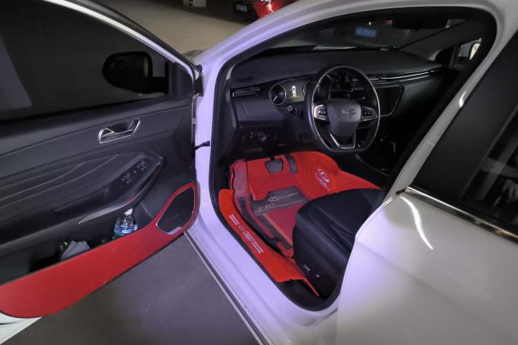 Used Chery Arrizo GX 2019 Pro 1.5T CVT Model Color Version China VI Standard Driver Seat