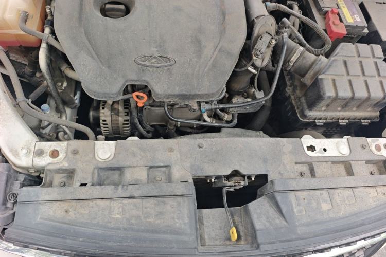 Used Chery Arrizo GX 2019 1.5T CVT New Color Version China VI Standard Engine Bay