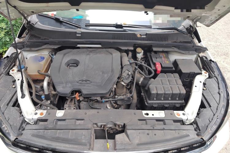 Used Chery Arrizo GX 2019 1.5T CVT New Color Version China VI Standard Engine Bay