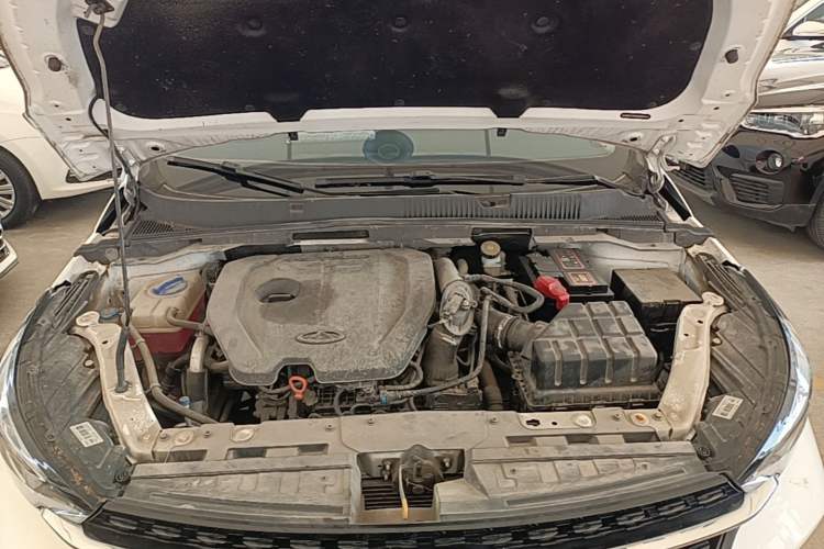 Used Chery Arrizo GX 2019 Pro 1.5T CVT Model Color Version China VI Standard Engine Bay